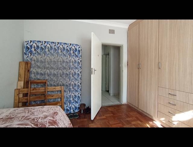 3 BEDROOM FREEHOLD FOR SALE IN SILVERTON